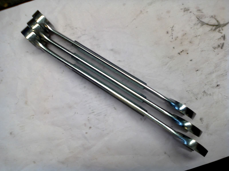 21mm, 20mm, 19mm, all laid out in parallel with the box ends touching.